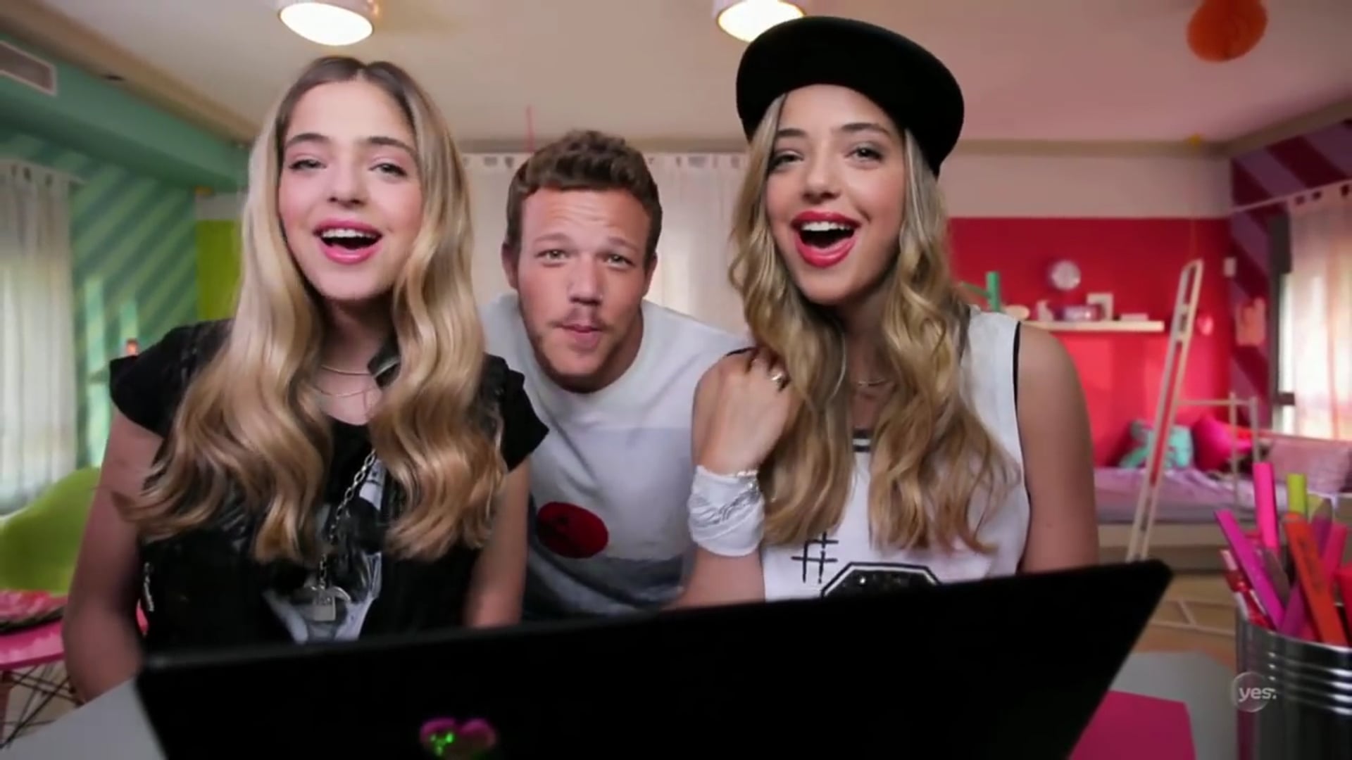 Noy & Hadar & Sagie Beatbox VideoClip  נוי והדר גרסת הביטבוקס
