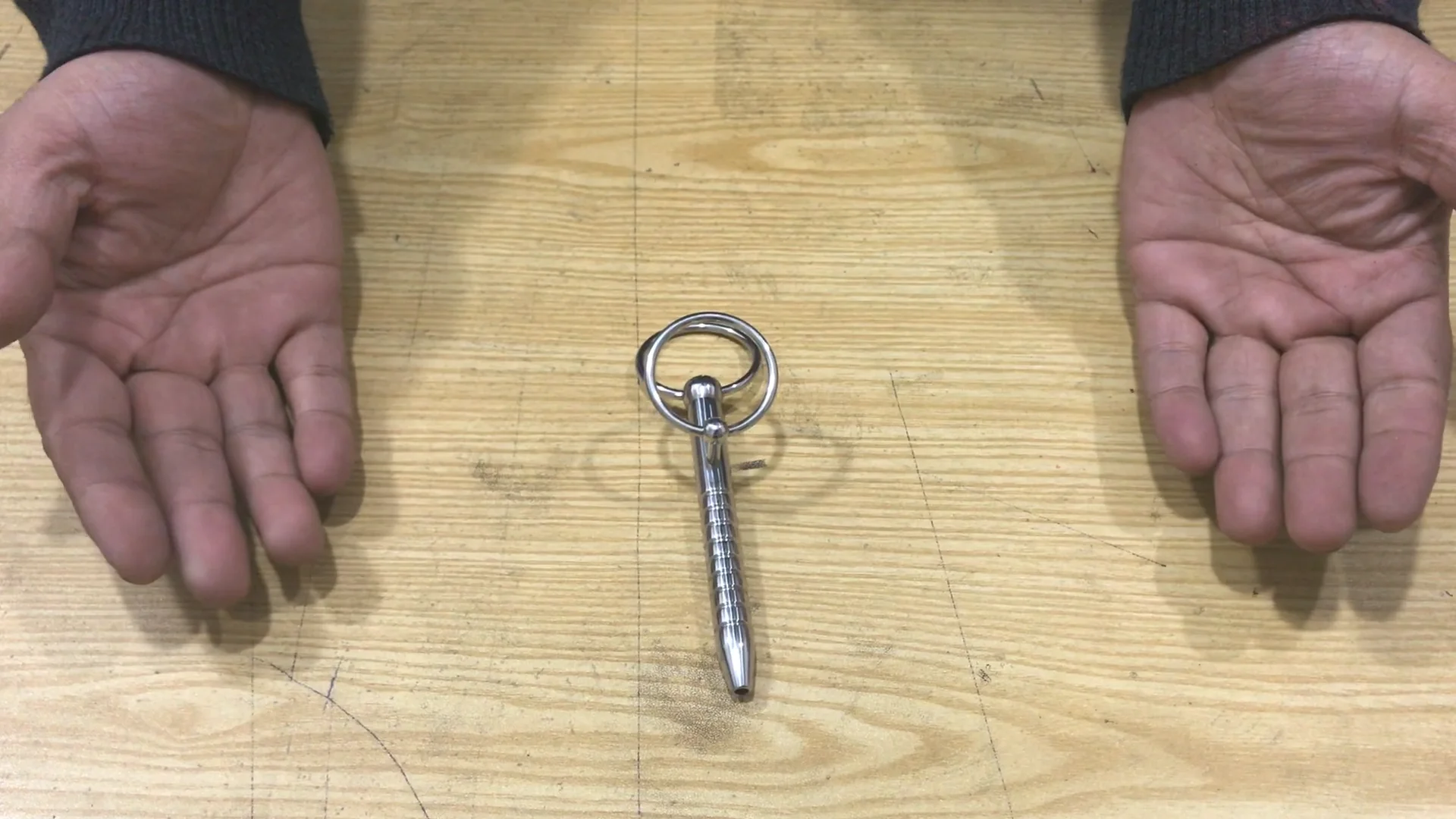 Prince Alberts Door Knocker Wand 8mm on Vimeo