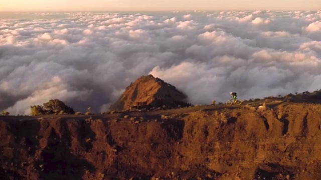 Film aventure – MOUNT RINJANI – Indonesia Lombok version courte from ILL PROD – Jérémie Reuiller
