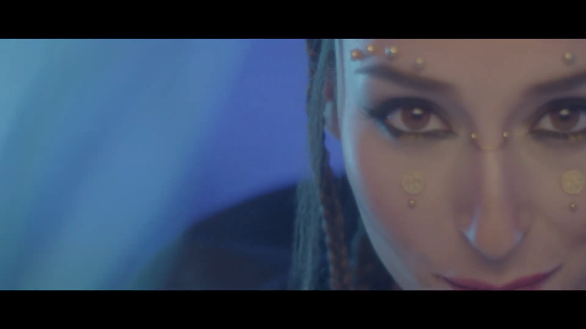 IZAH "Tropical" - Videoclip