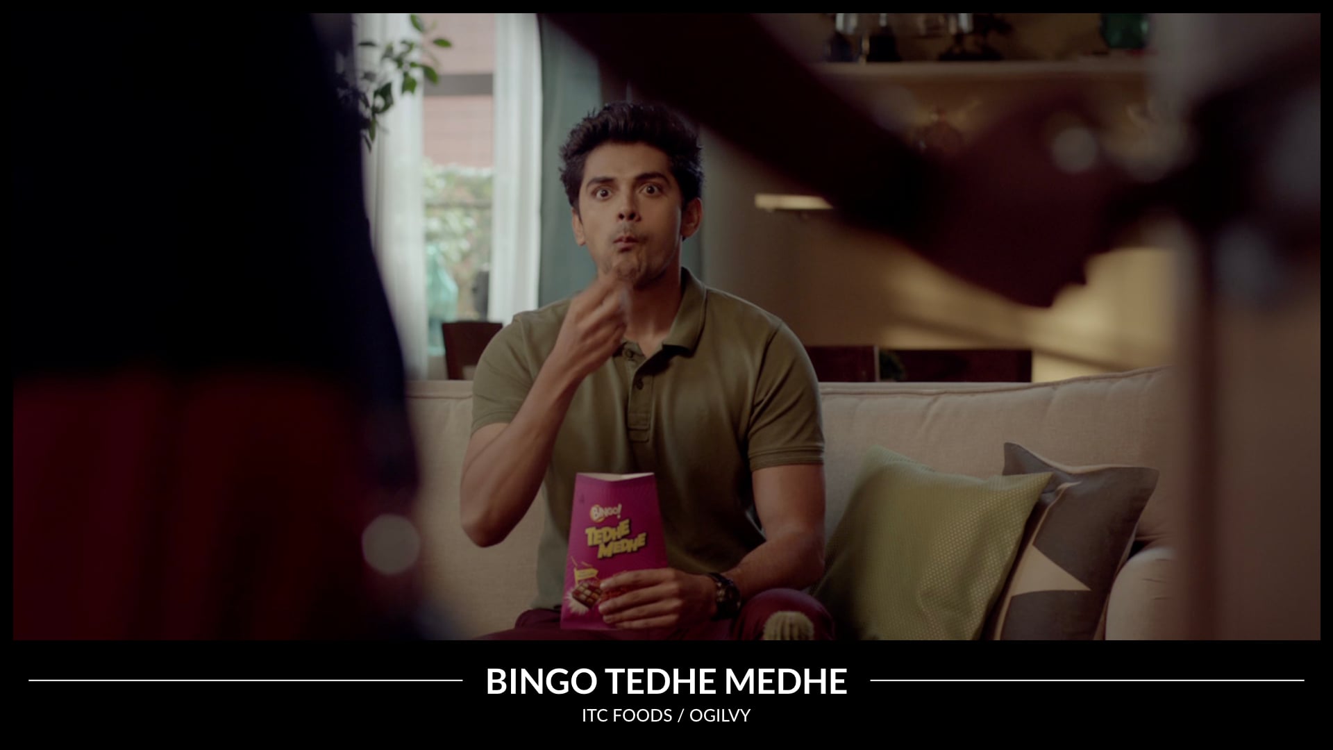 Bingo Tedhe Medhe - Chat
