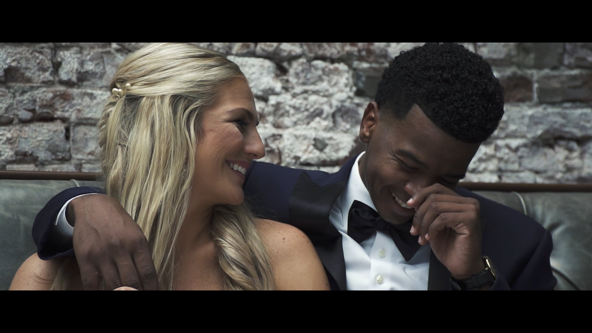 Alyssa + Ezra Bradshaw - Feature