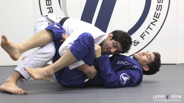 Toreada to Over-Under Pass when the Opponent Turns Away to Defend