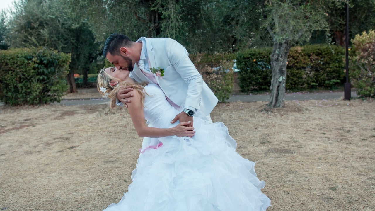 Sylvia + Samir - film mariage chateau mandelieu la napoule bord de mer romance champetre village speracedes alpes maritimes | PlanetGFX