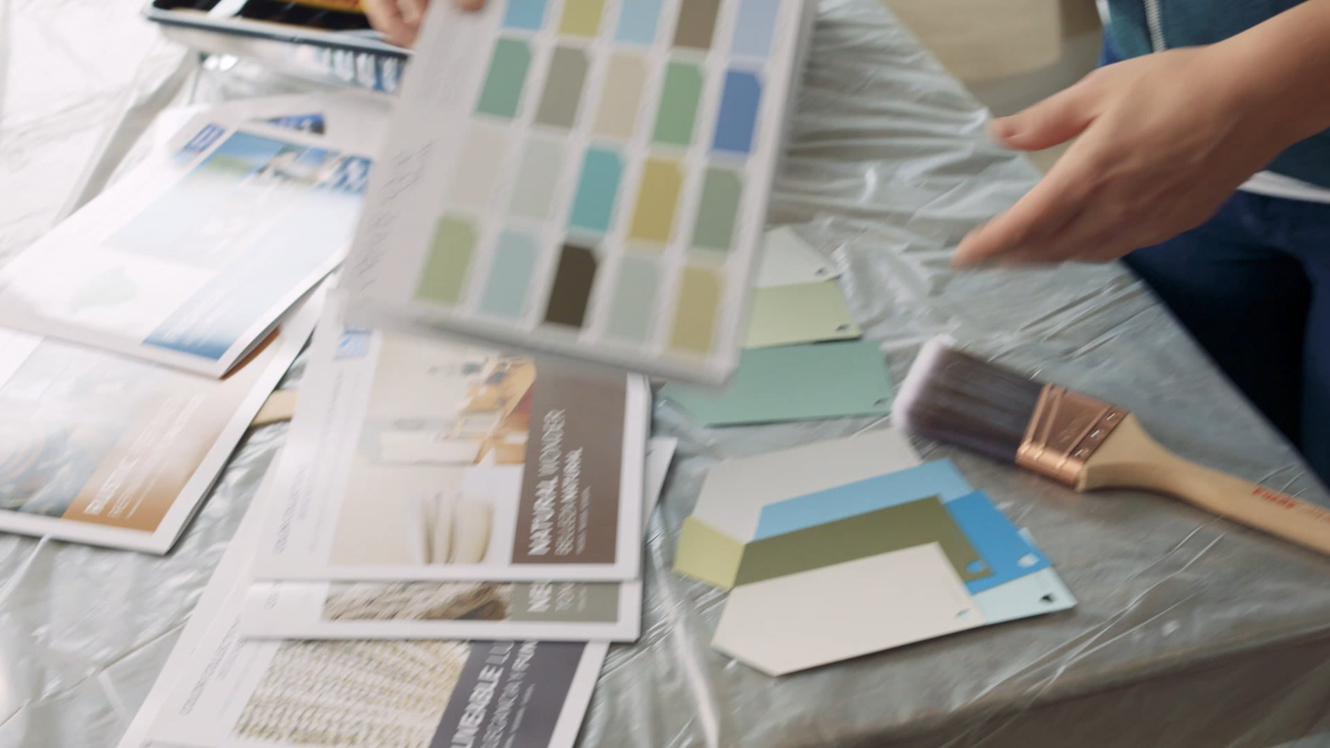 HGTV_COLOR_"PAINT ON"