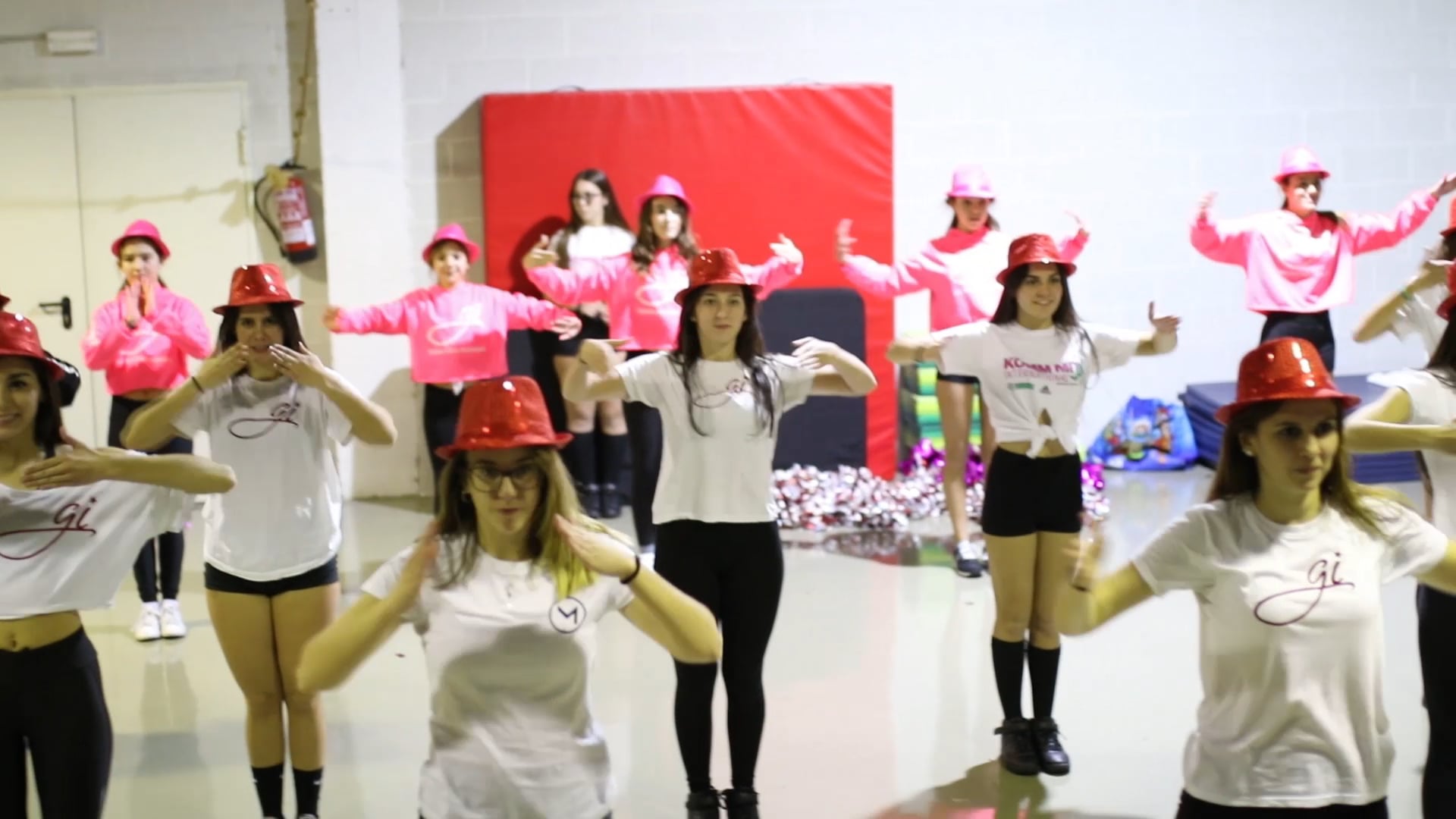 Gi Cheerleaders Dance Shows
