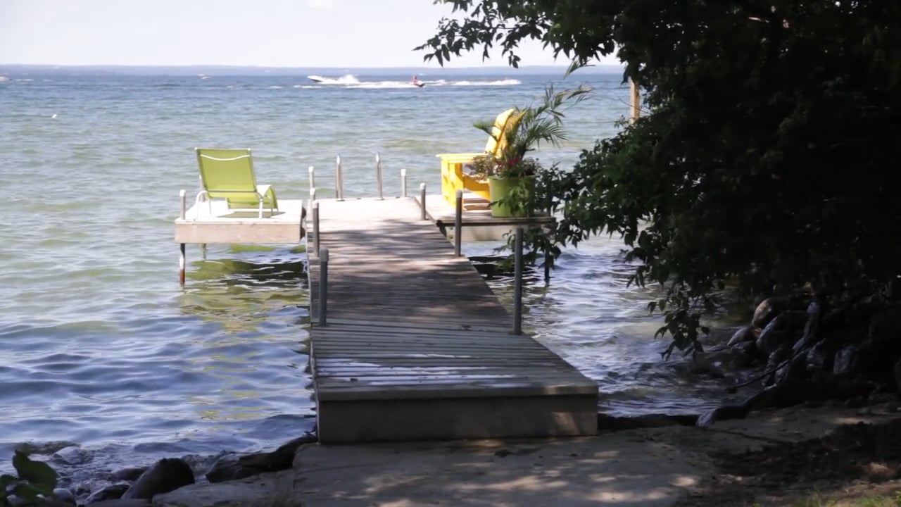 233 Lake Drive East, Willow Beach.. on Vimeo