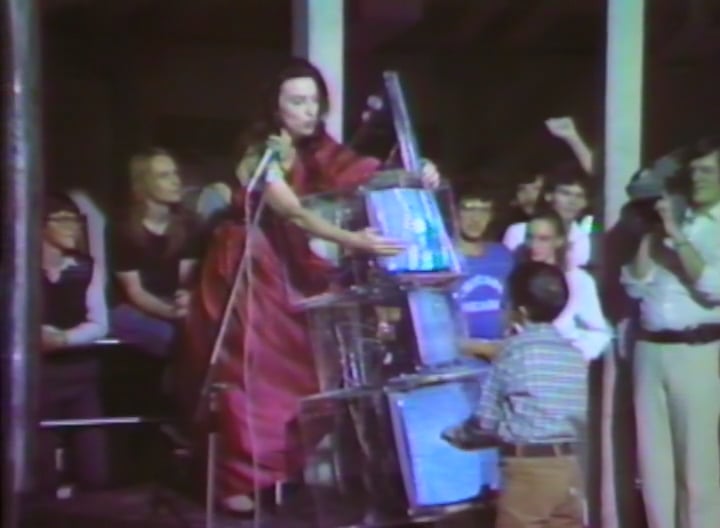 邦楽 Charlotte Moorman Nam June Paik TV Cello Takahiko Iimura | Charlotte Moorman performing on Nam June