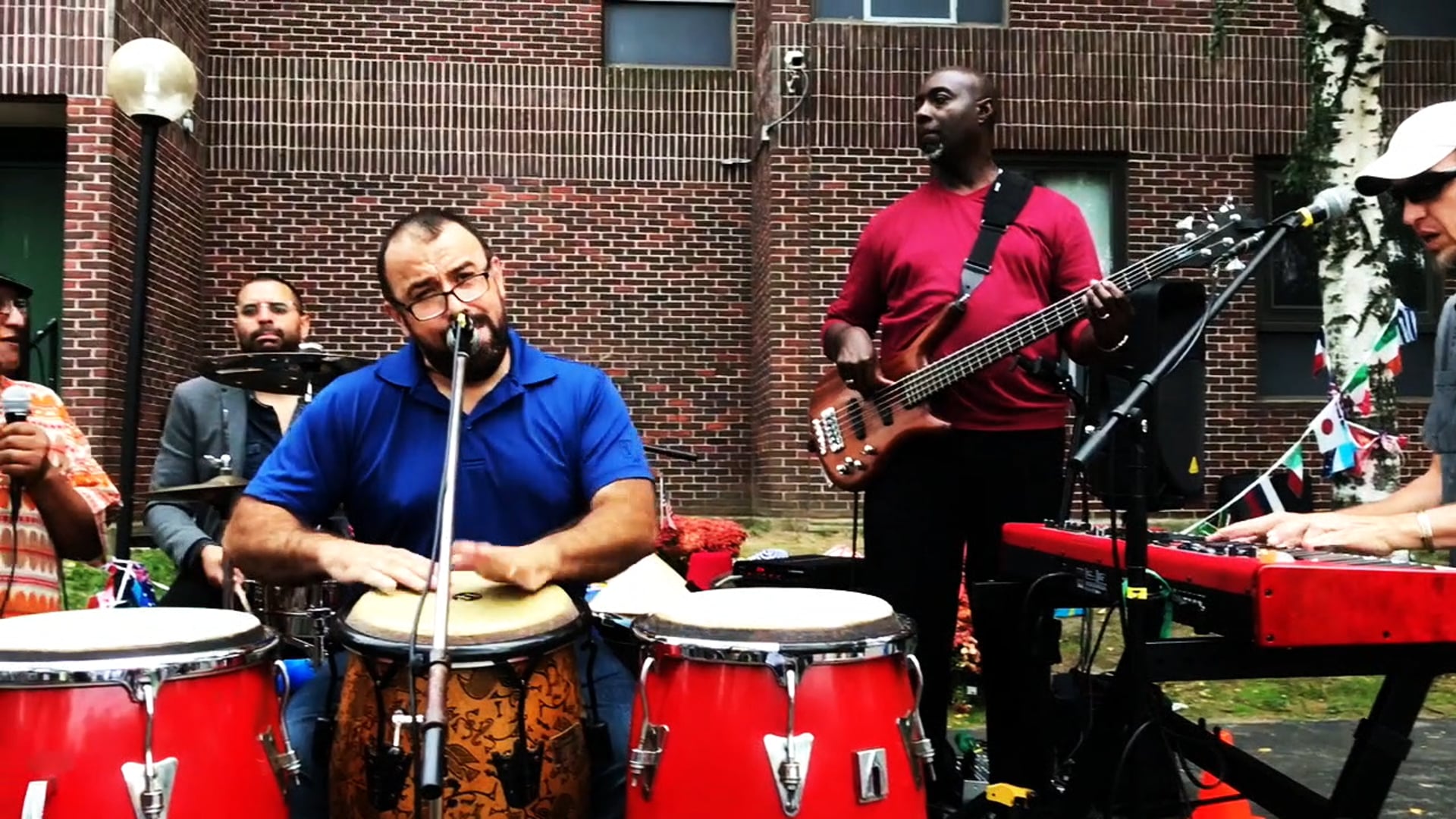 Sujetate la Lengua by Eddie Palmiere. Performed by Combo Sabroso