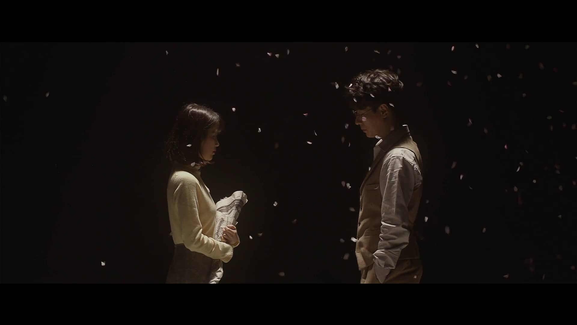 Iu잊어야 한다는 마음으로mv On Vimeo 7689