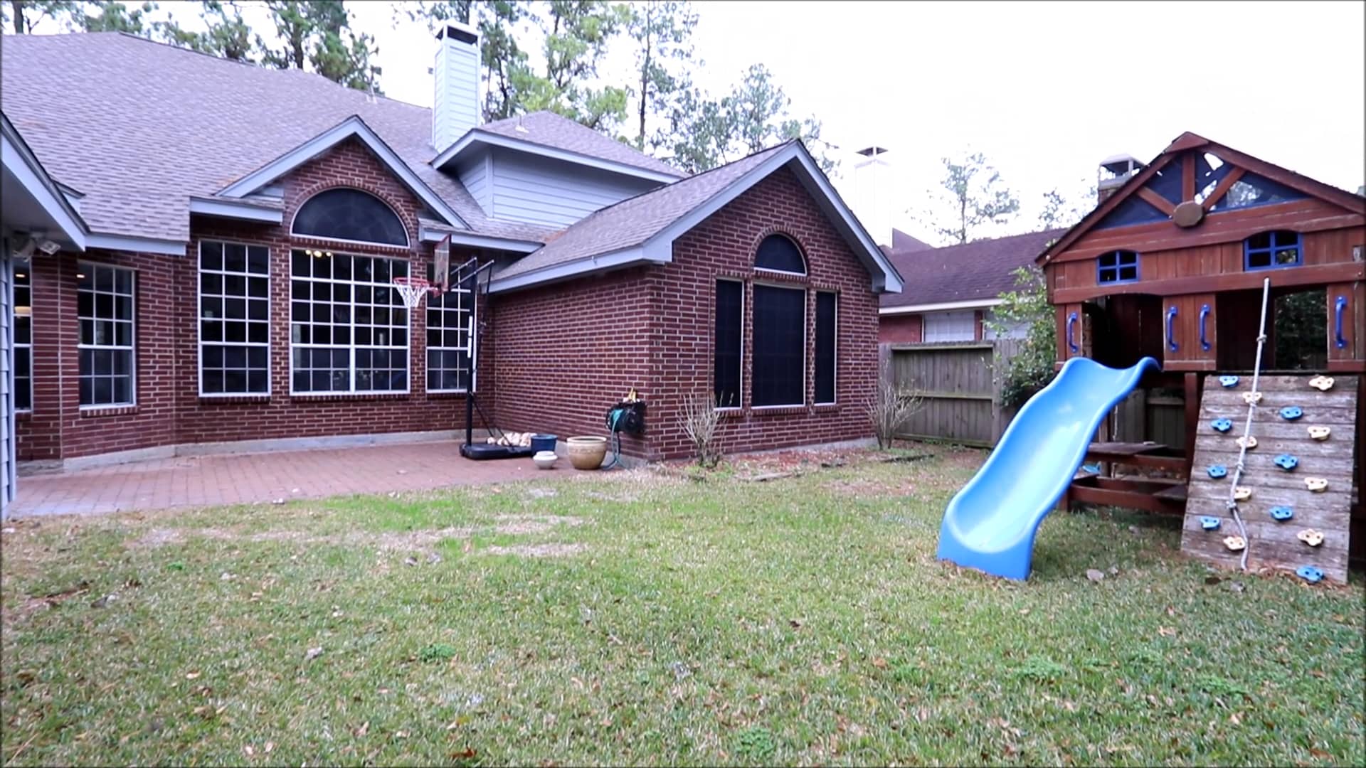 9211 Woodwind Lakes Dr on Vimeo