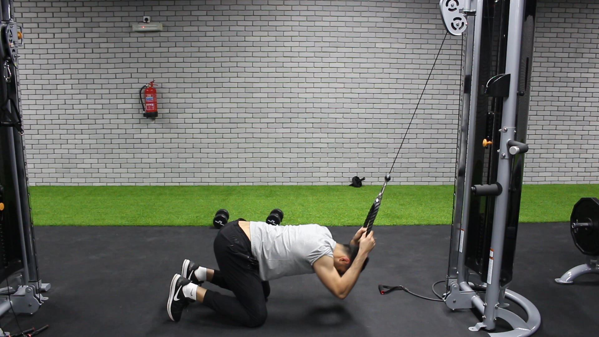 Prone Weighted Crunches on Vimeo