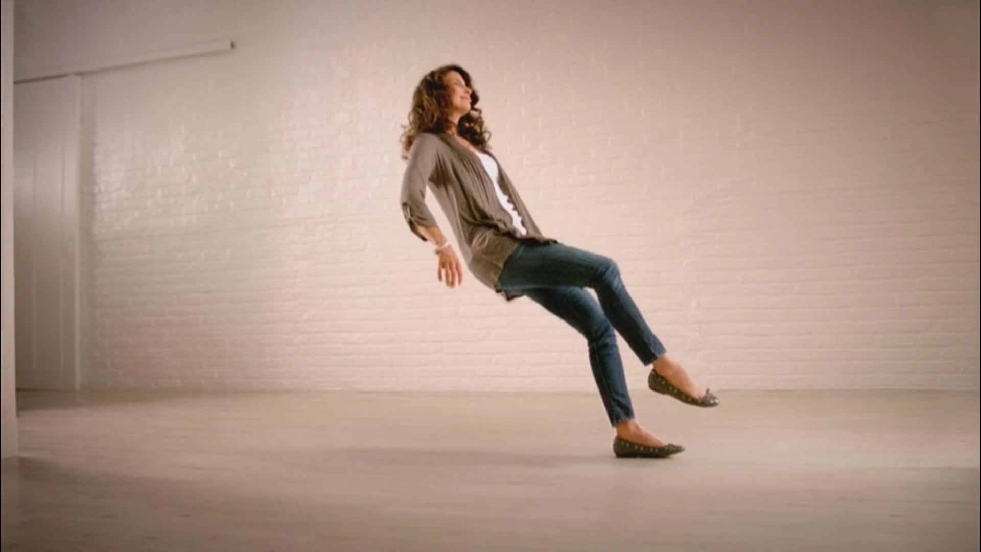 Ethan Allen commercial - "Falling"