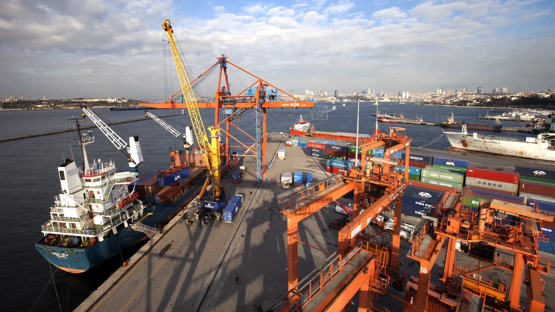 Port time. Port time. Tanjung pelepas порт. ашдод город. Port time.