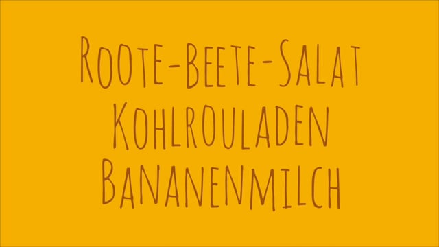 Kochgruppe mit Rote-Beete-Salat Kohlrouladen und Bananenmixmilch