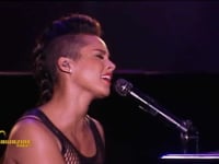 OLM 2014 : Extrait concert Alicia Keys #2 (7 juin 2014)