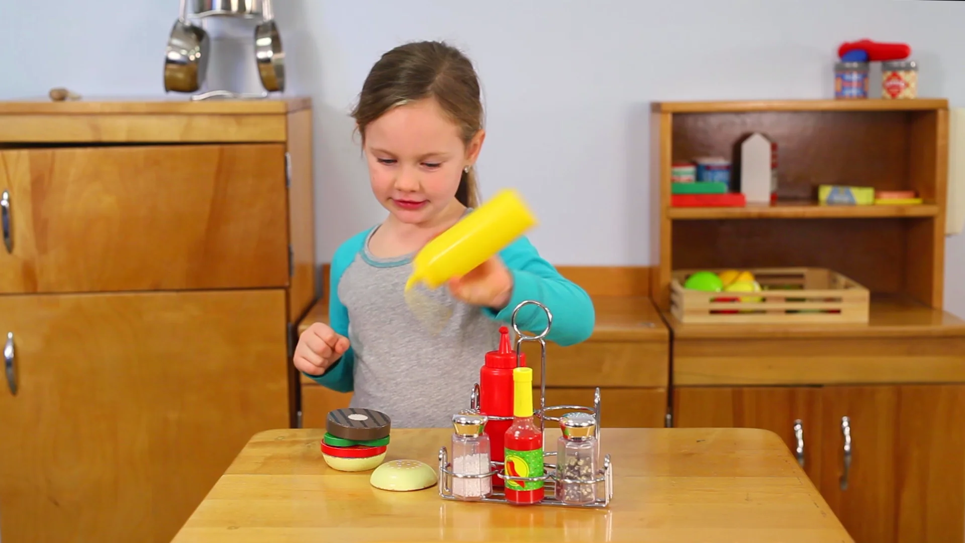 Melissa and doug store condiment set