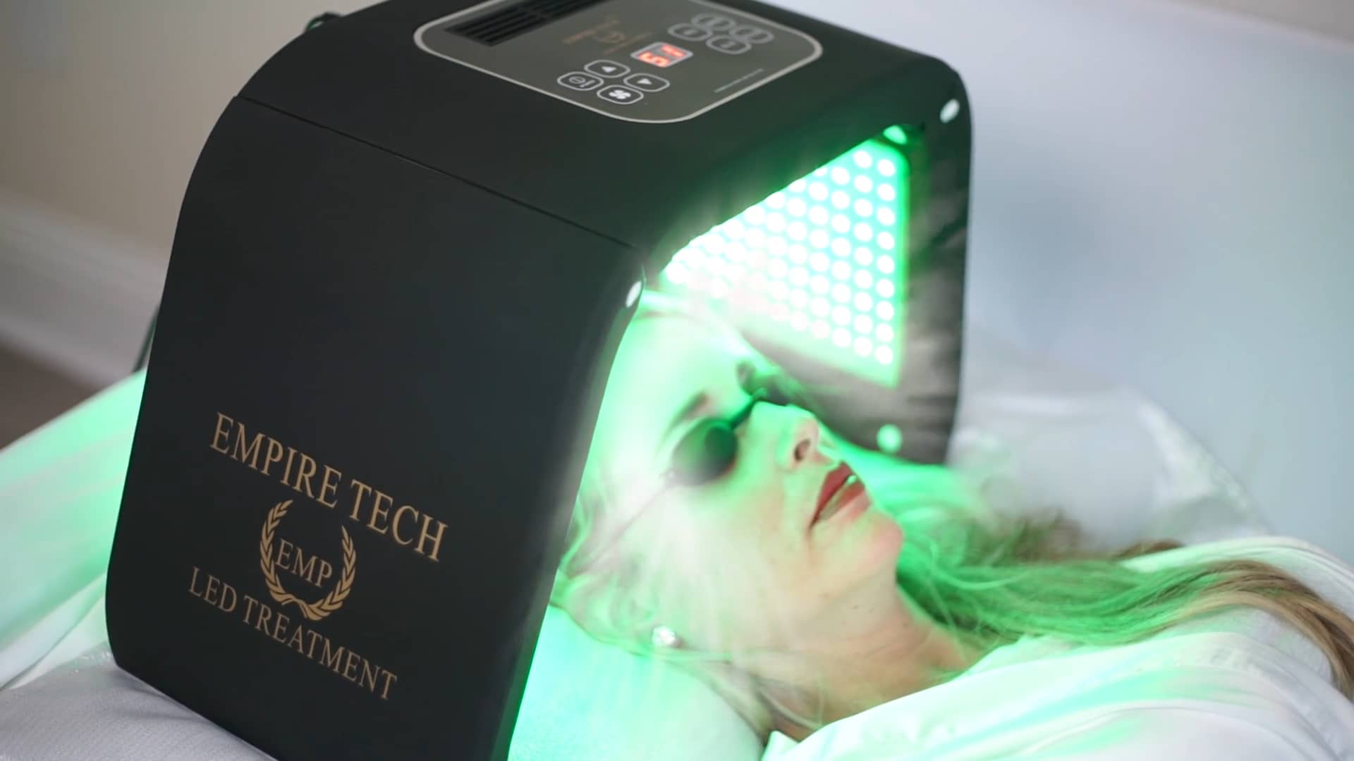 Empire Tech Led Face & Body Treatment Machine on Vimeo
