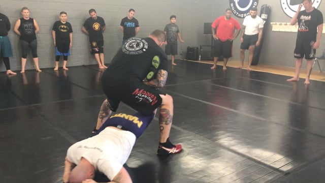 Knee and Foot Dive (Single Leg) to Half Crab