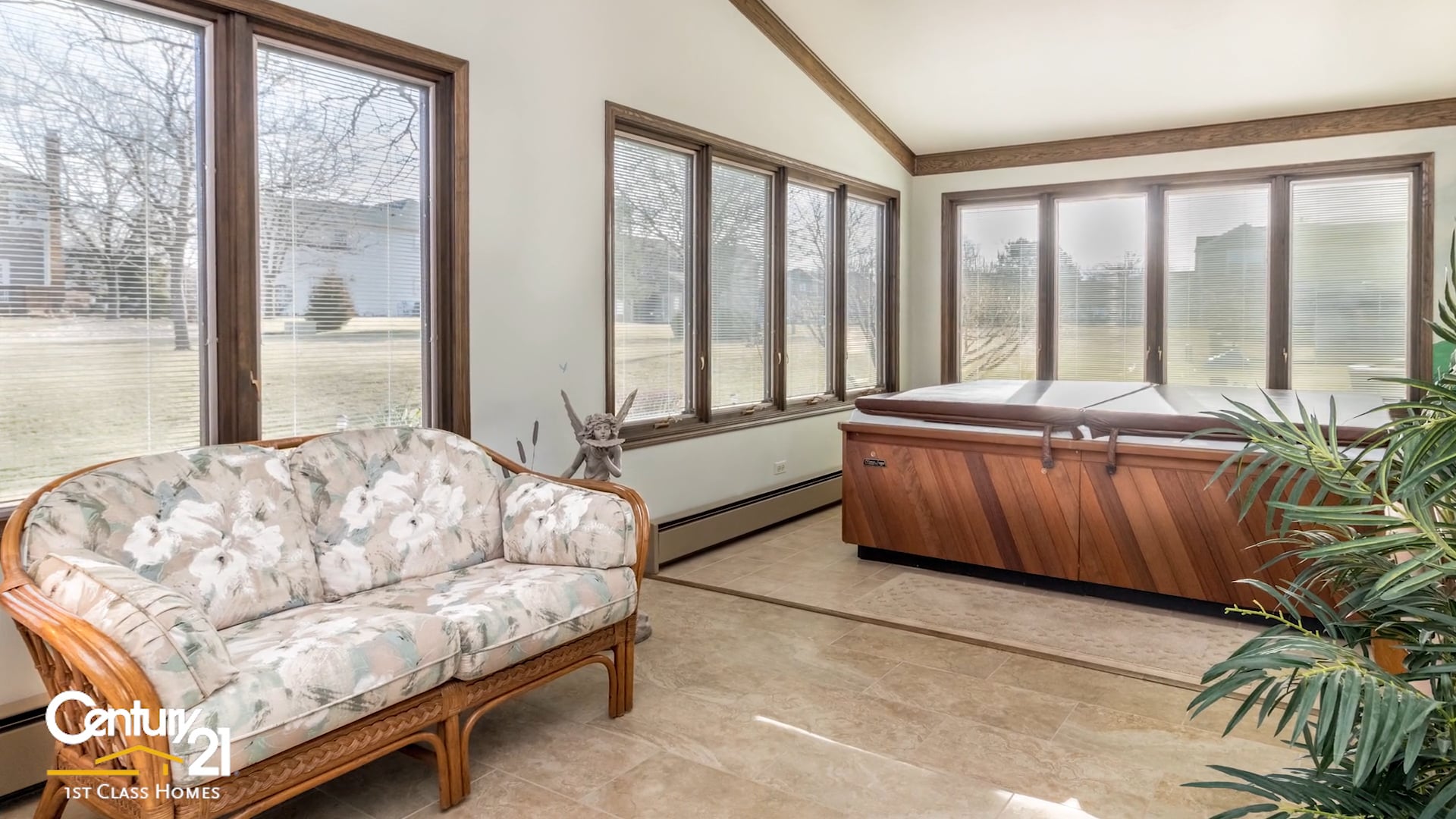 1810 Maine Drive Presented by Dawn Block