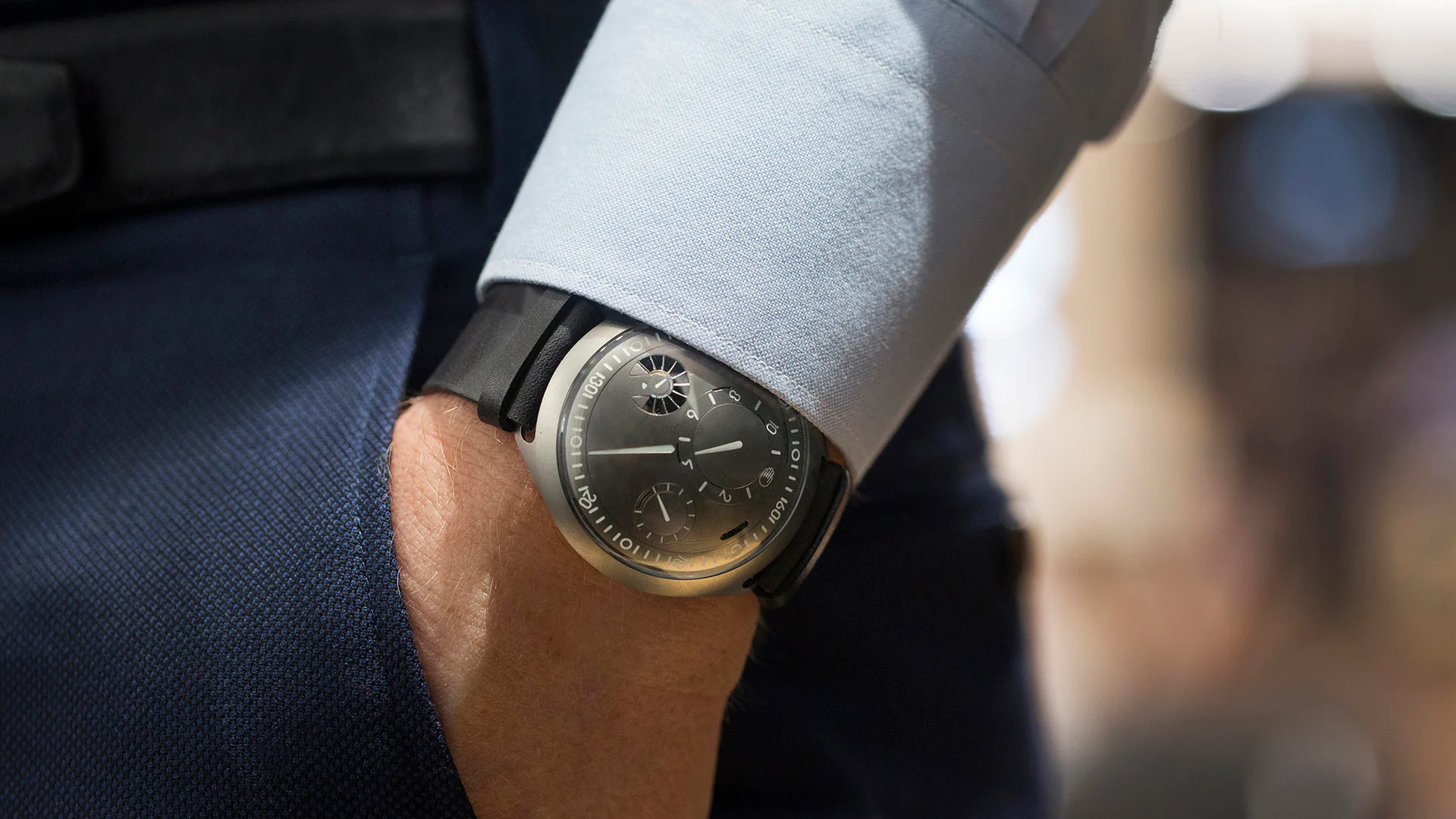 Tony Fadell Beno t Mintiens Discuss The Ressence Type 2 e Crown Concept