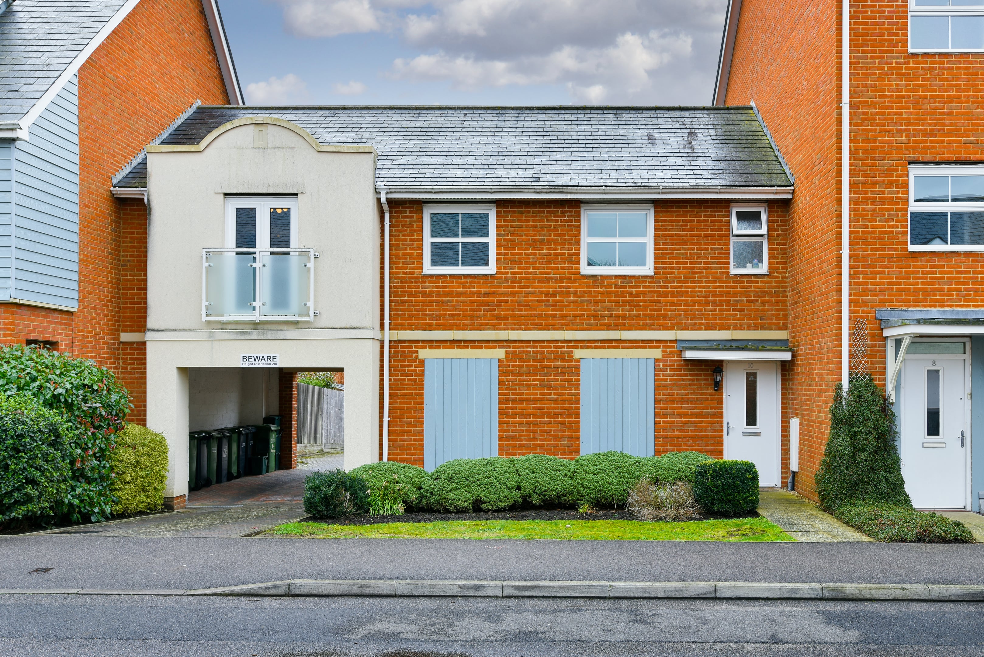 Burrage Road, Park 25, Redhill Ralph James Rentals on Vimeo