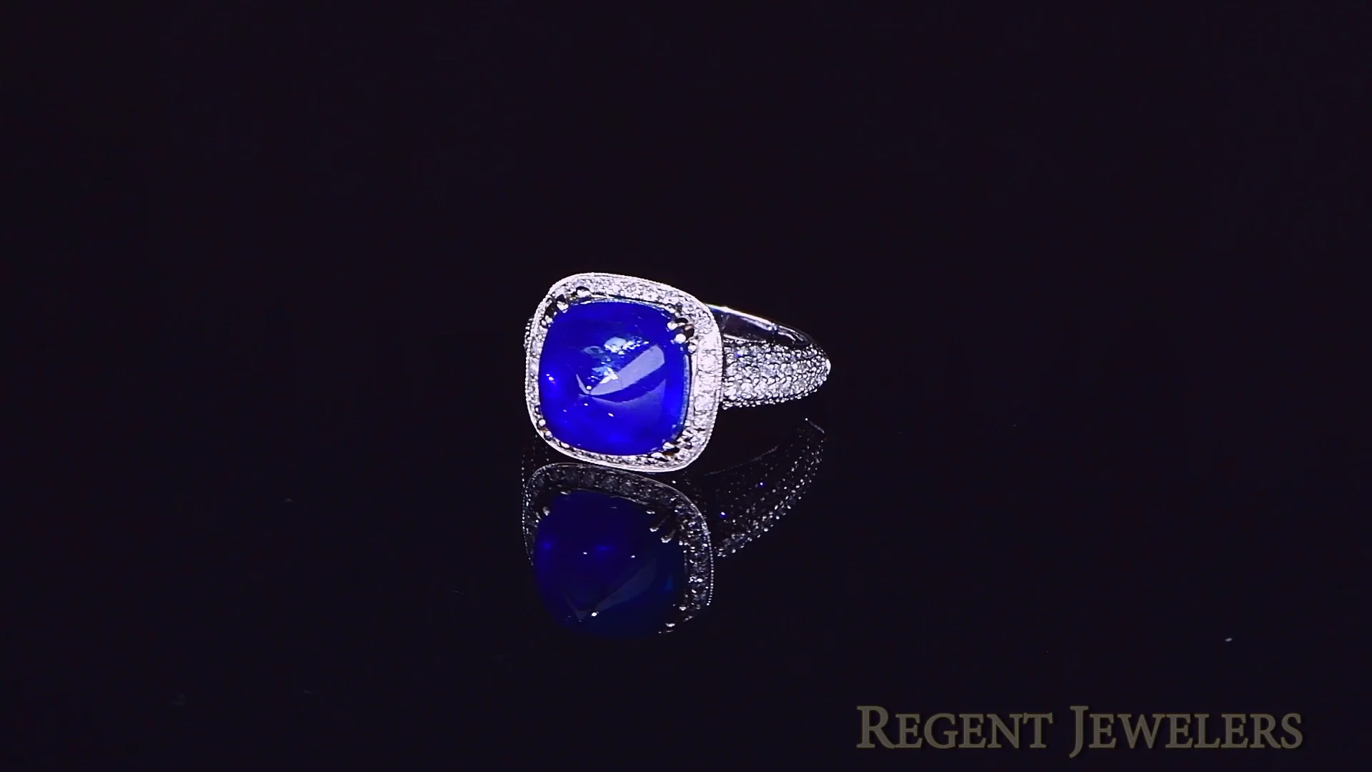 10.48 Carat Natural Sugarloaf Sapphire and Diamond White Gold Ring