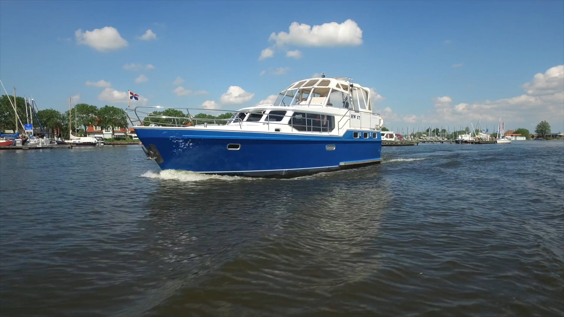 Motorboot HW12 HW Yachtcharter Grou Friesland Holland on Vimeo