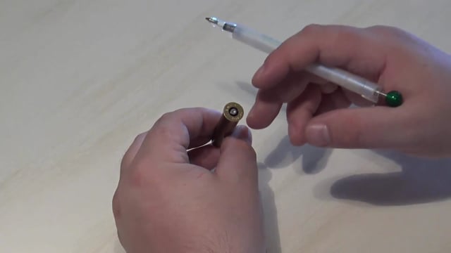 Schwarze Ringfugenlakierung