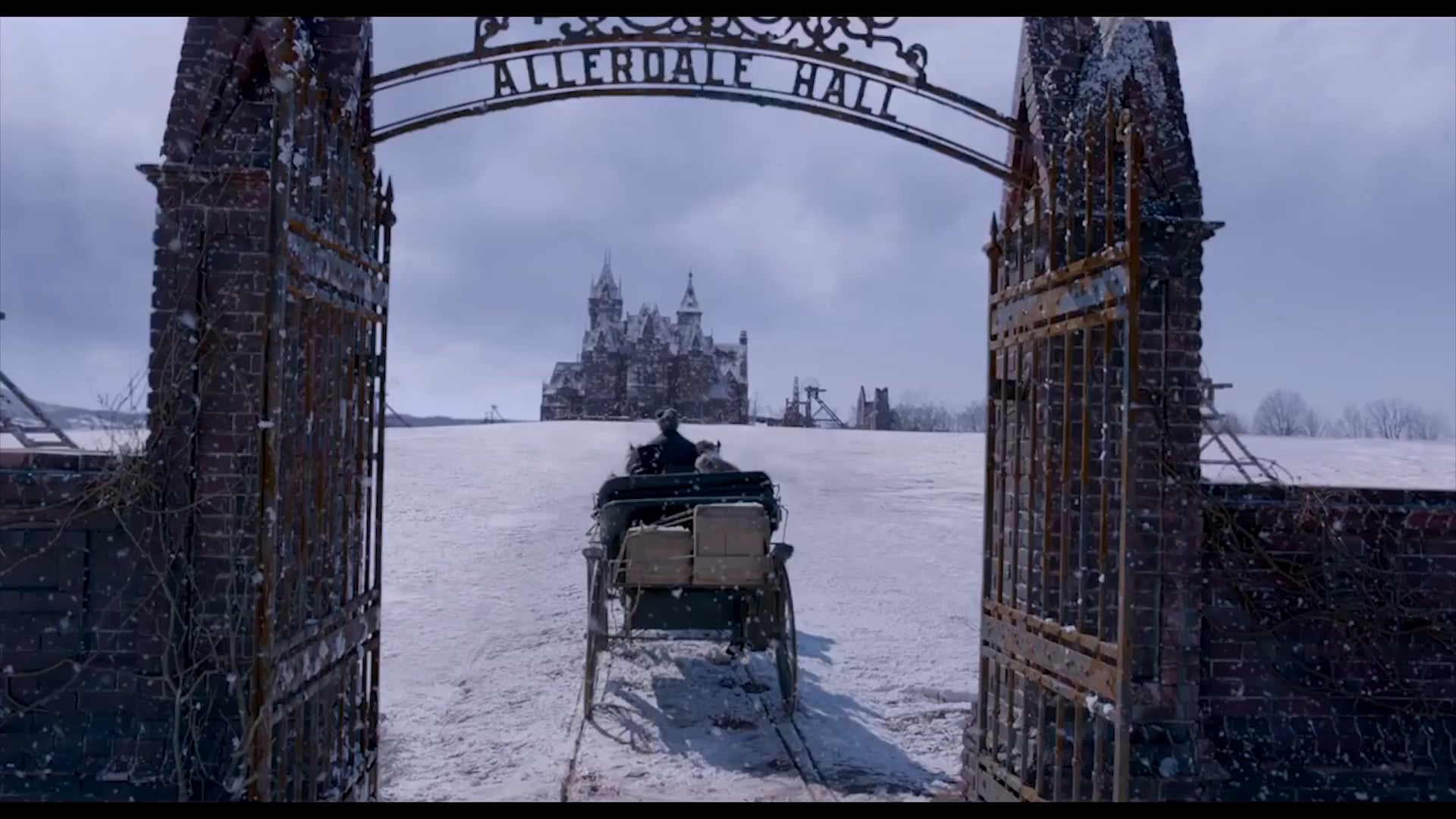 Crimson Peak | A Look Inside