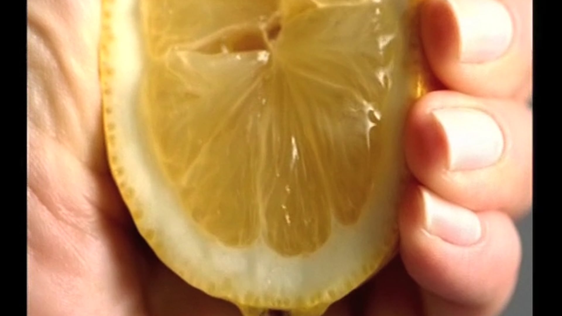 Hayk Kirakosyan_Sırma Lemon Juice_Eng