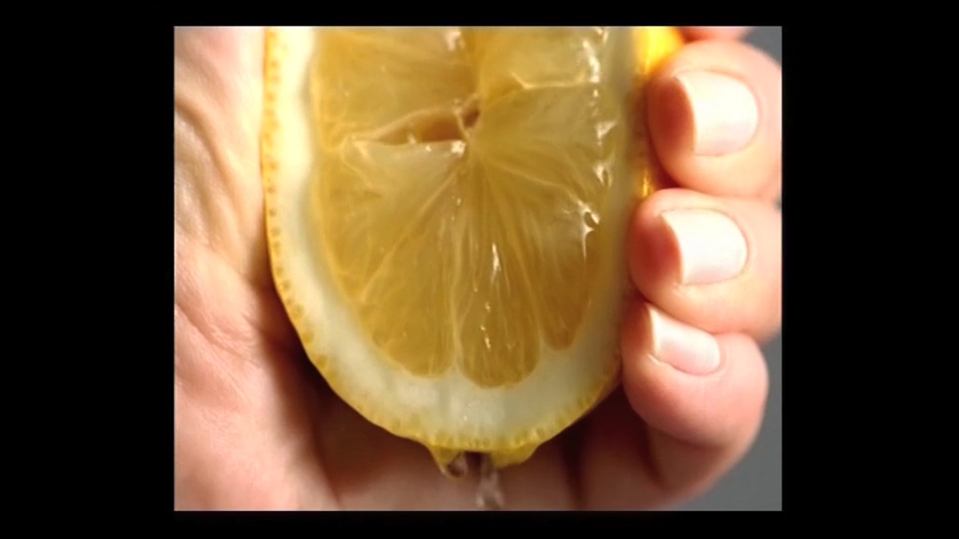 Hayk Kirakosyan_Sırma Lemon Juice_Eng