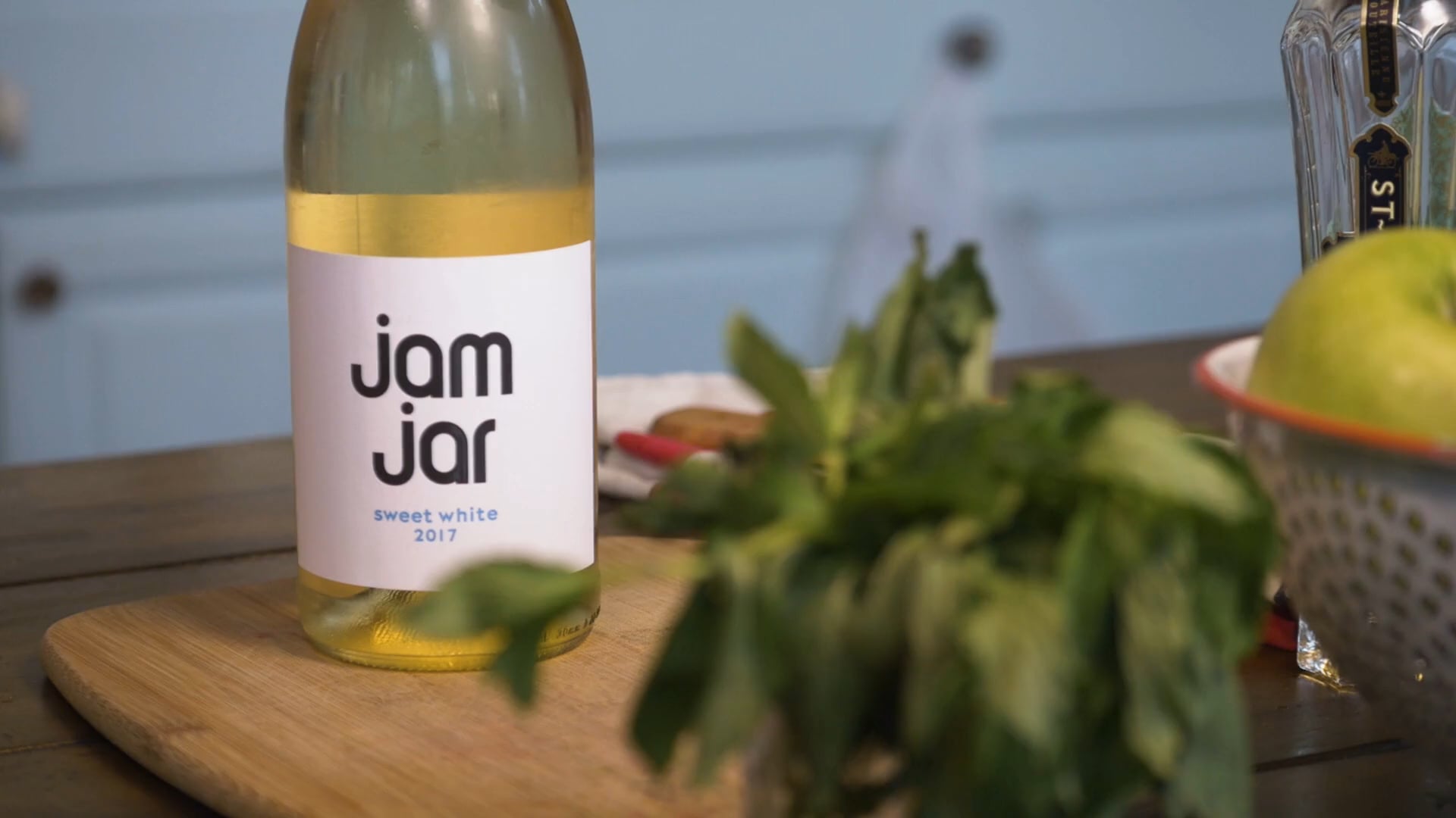 Jam Jar Wines Green Sangria on Vimeo