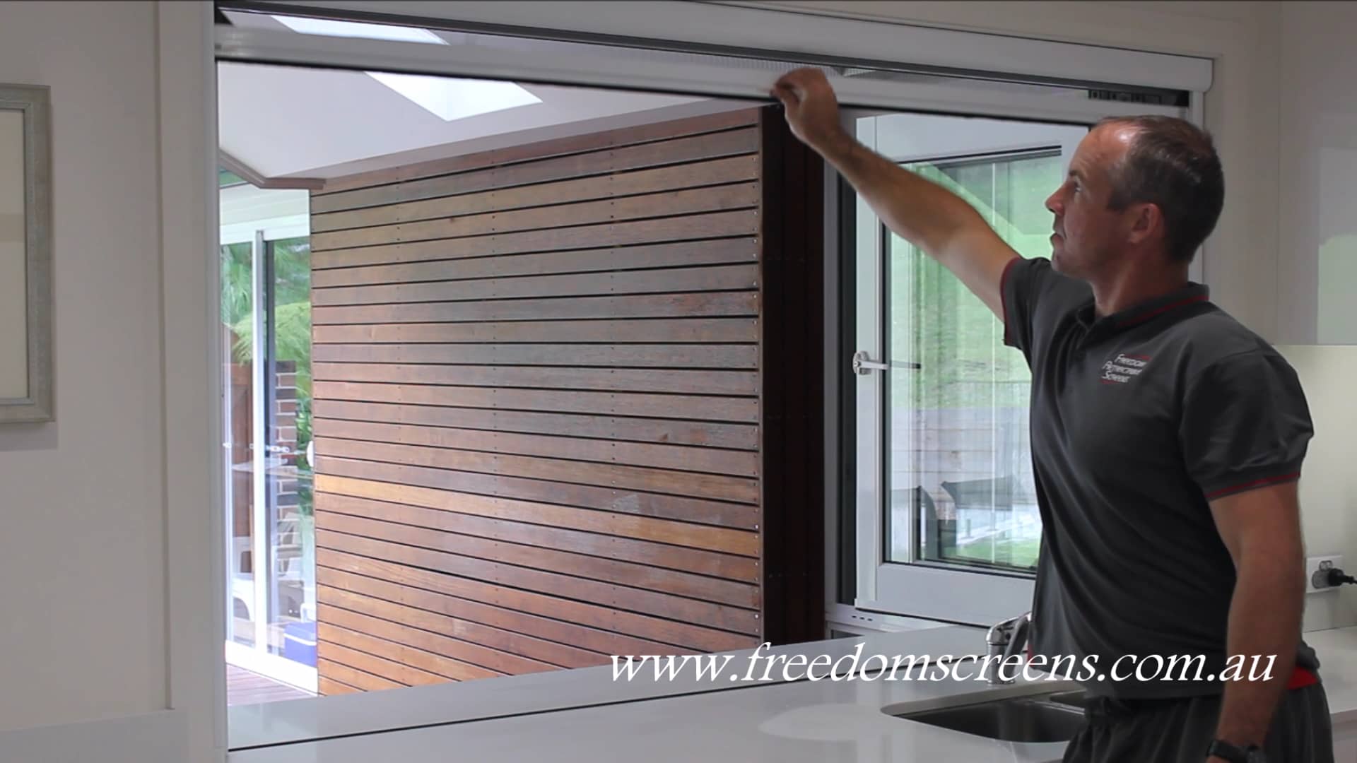 Freedom Retractable Screens 60mm Smartscreen Servery on Vimeo