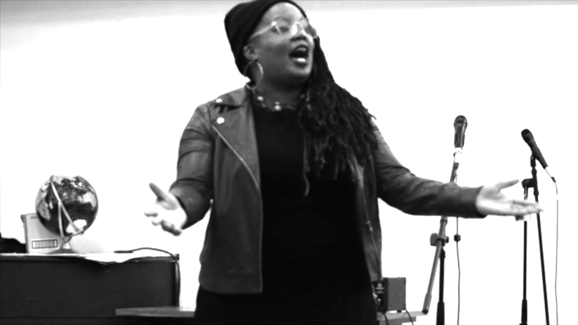 Manon Voice, "Dark Matter"