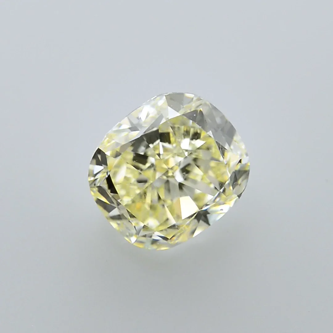 2.30 carat, U-V, Light Yellow Diamond, Cushion Shape, VS1 Clarity, GIA, SKU  294818