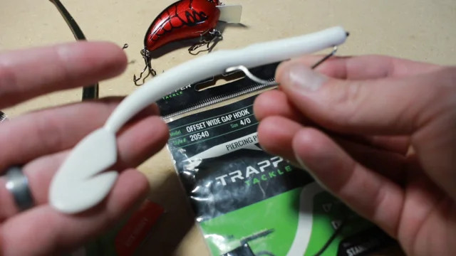 Get it In the Box, Texas Rigging a Trapper Tackle Offset Wide Gap Hook