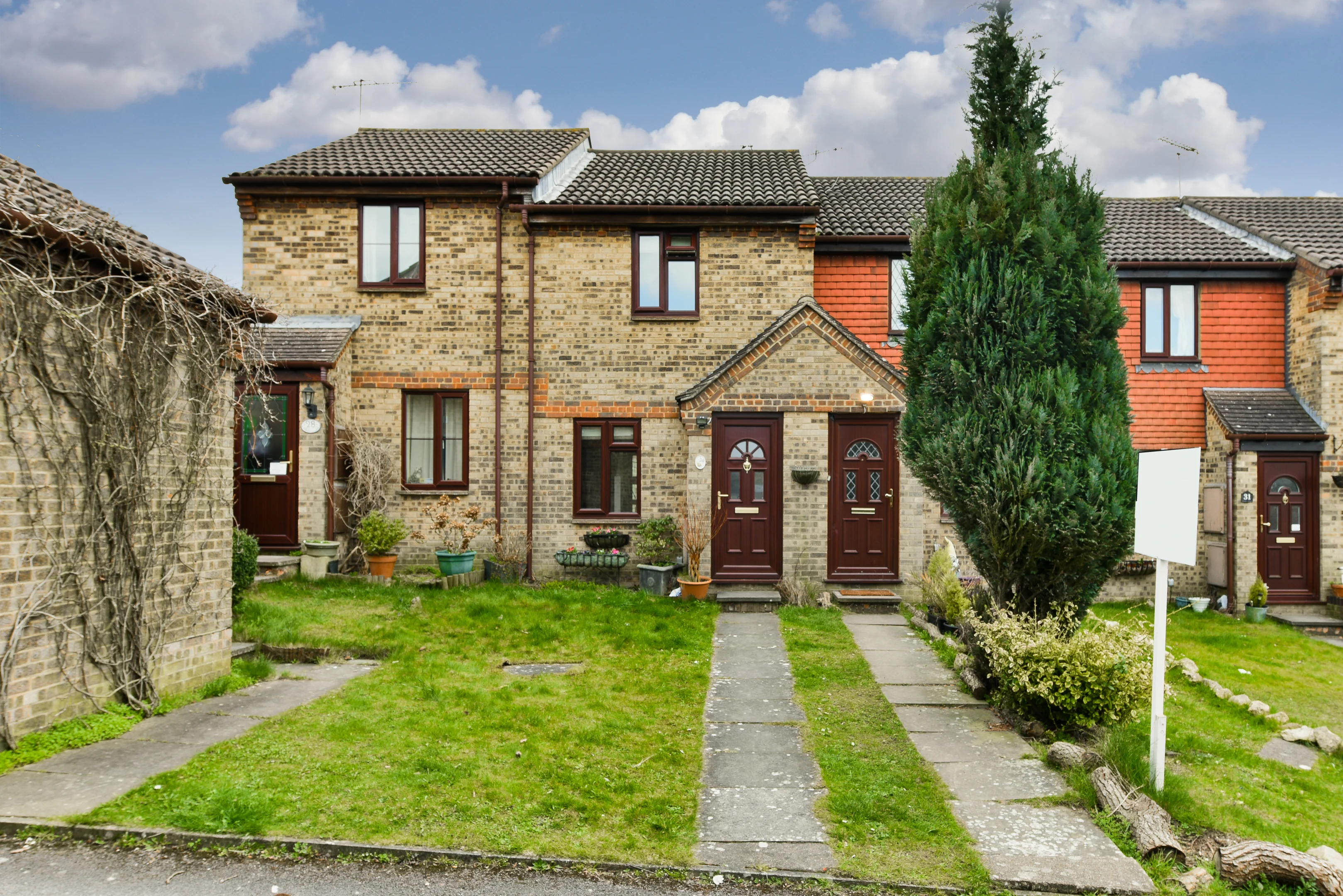 Parthia Close, Tadworth Ralph James on Vimeo