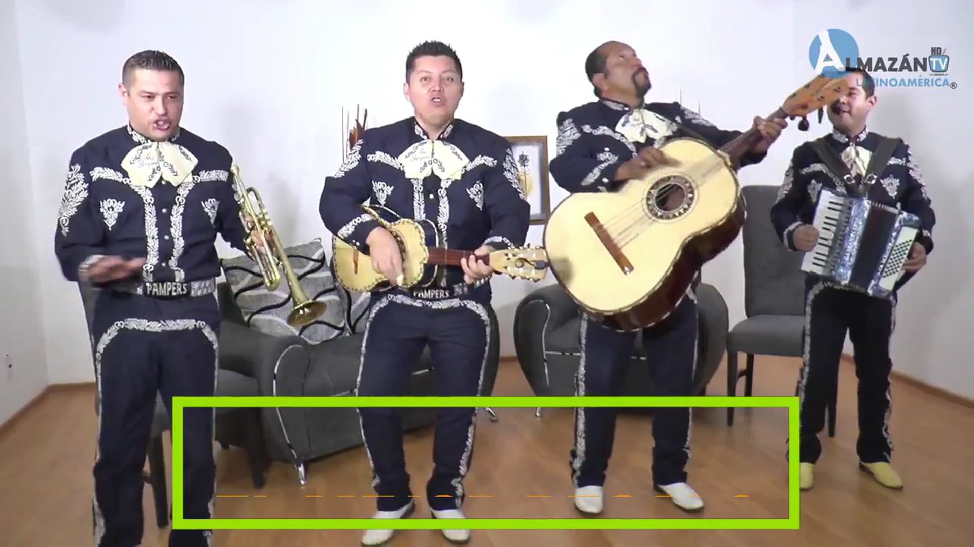 Mariachi Show Pampers