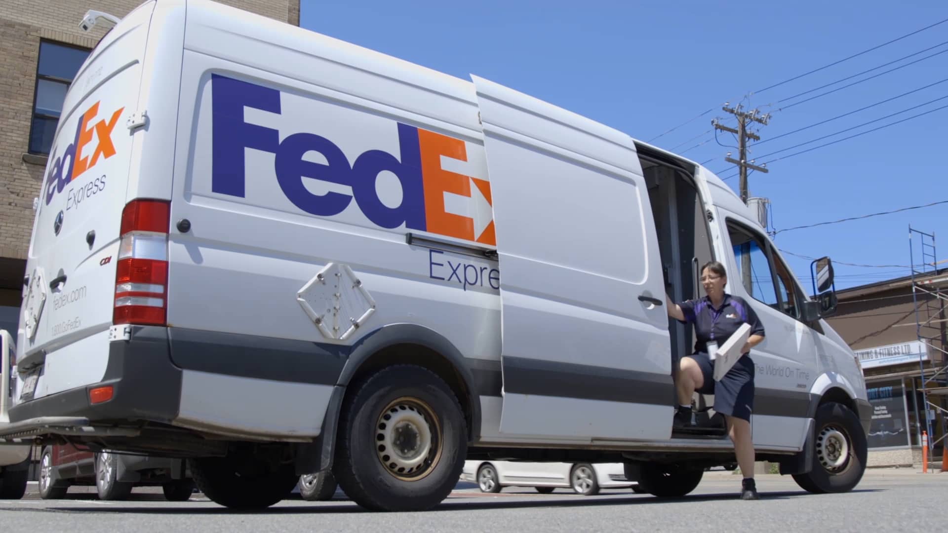 FedEx Recruitment Courier (English) on Vimeo