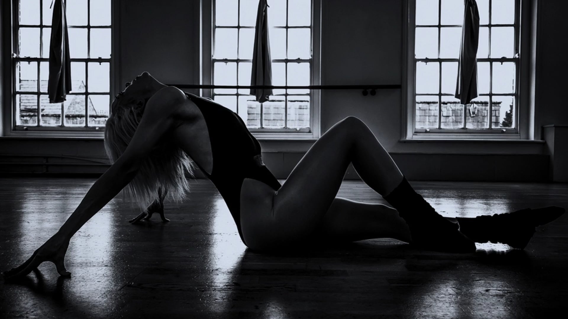 Louise performs: Flashdance