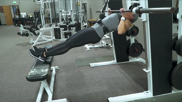 How to do Smith Machine Hip Thrust with Proper Form and Technique? – Simply  Fitness