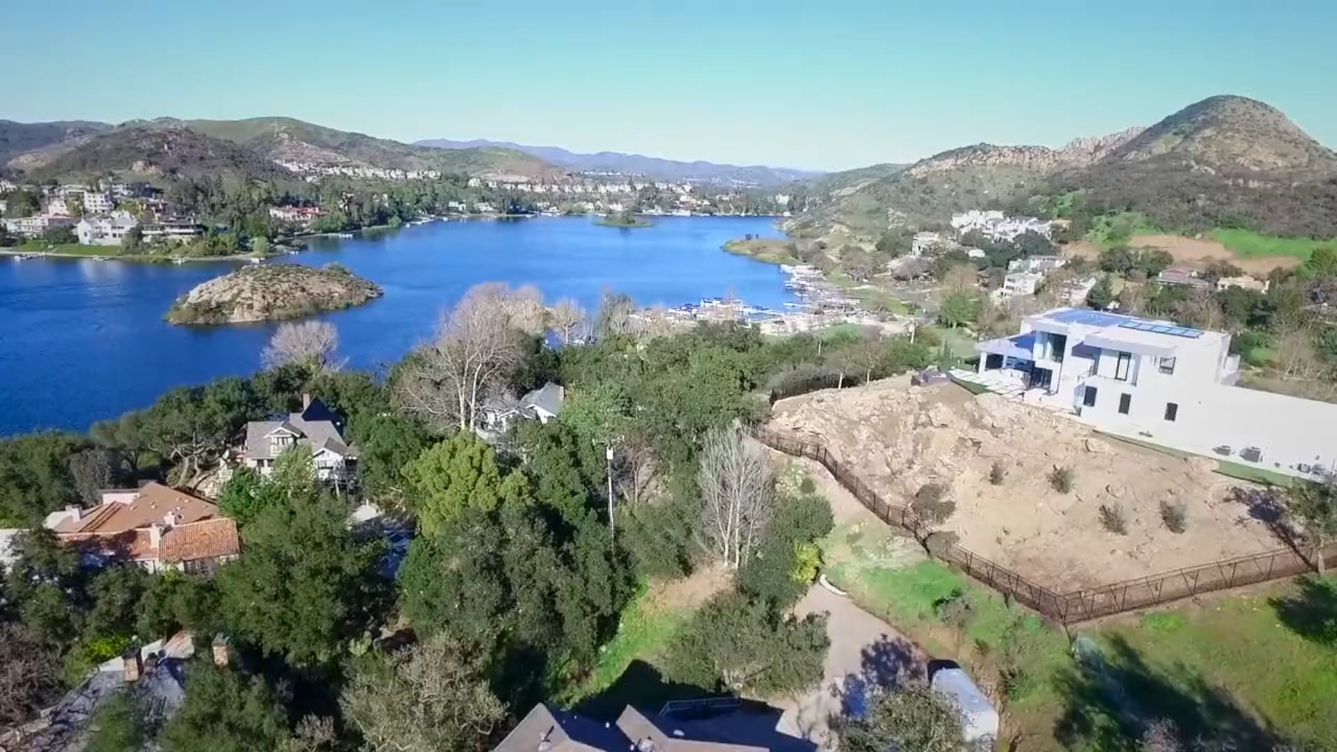 60 Upper Lake rd, Lake Sherwood