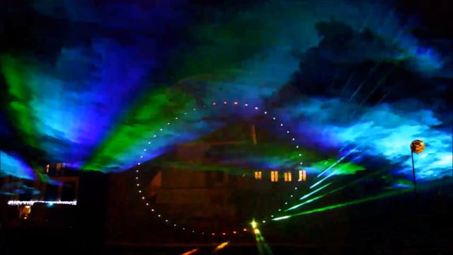 Lazerių ir pirotechnikos efektų reginys Klaipėdos šviesų festivalyje