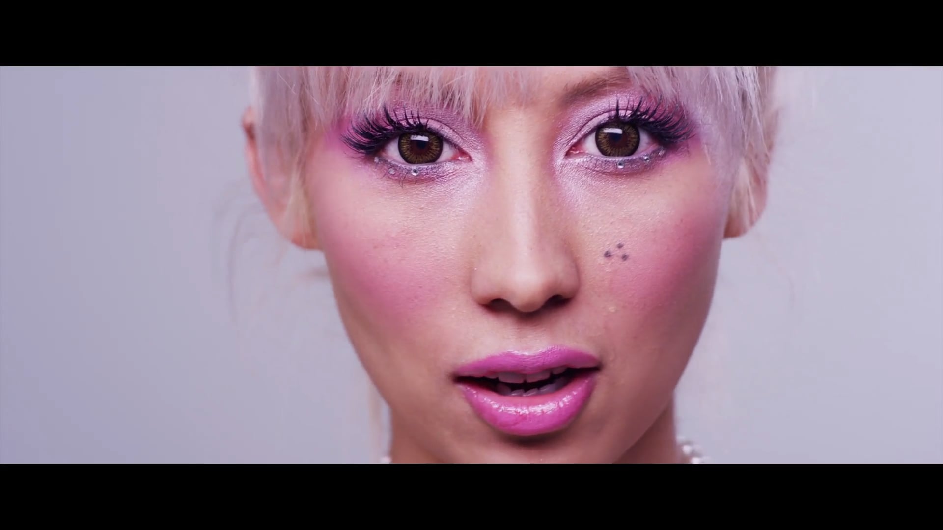 Electrio "Machine" - [Music Video]
