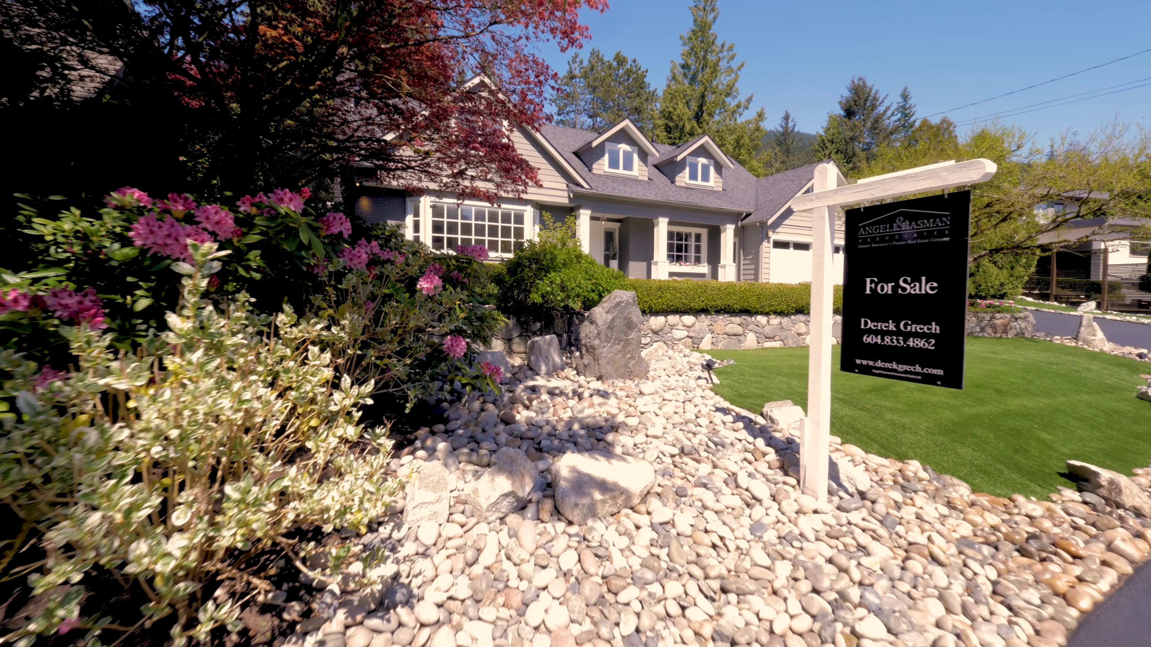 3777 Southridge Avenue West Vancouver | Derek Grech