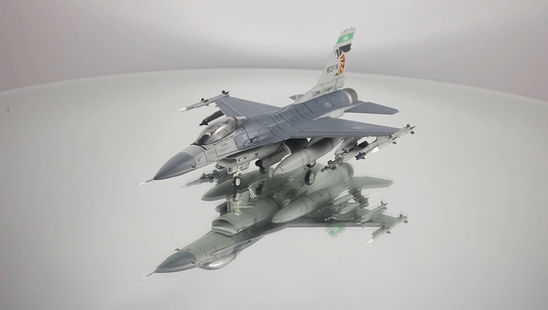 HA3847 F-16CG Fighting Falcon, USAF 180th FW, 112th FS Stingers OH ANG ...