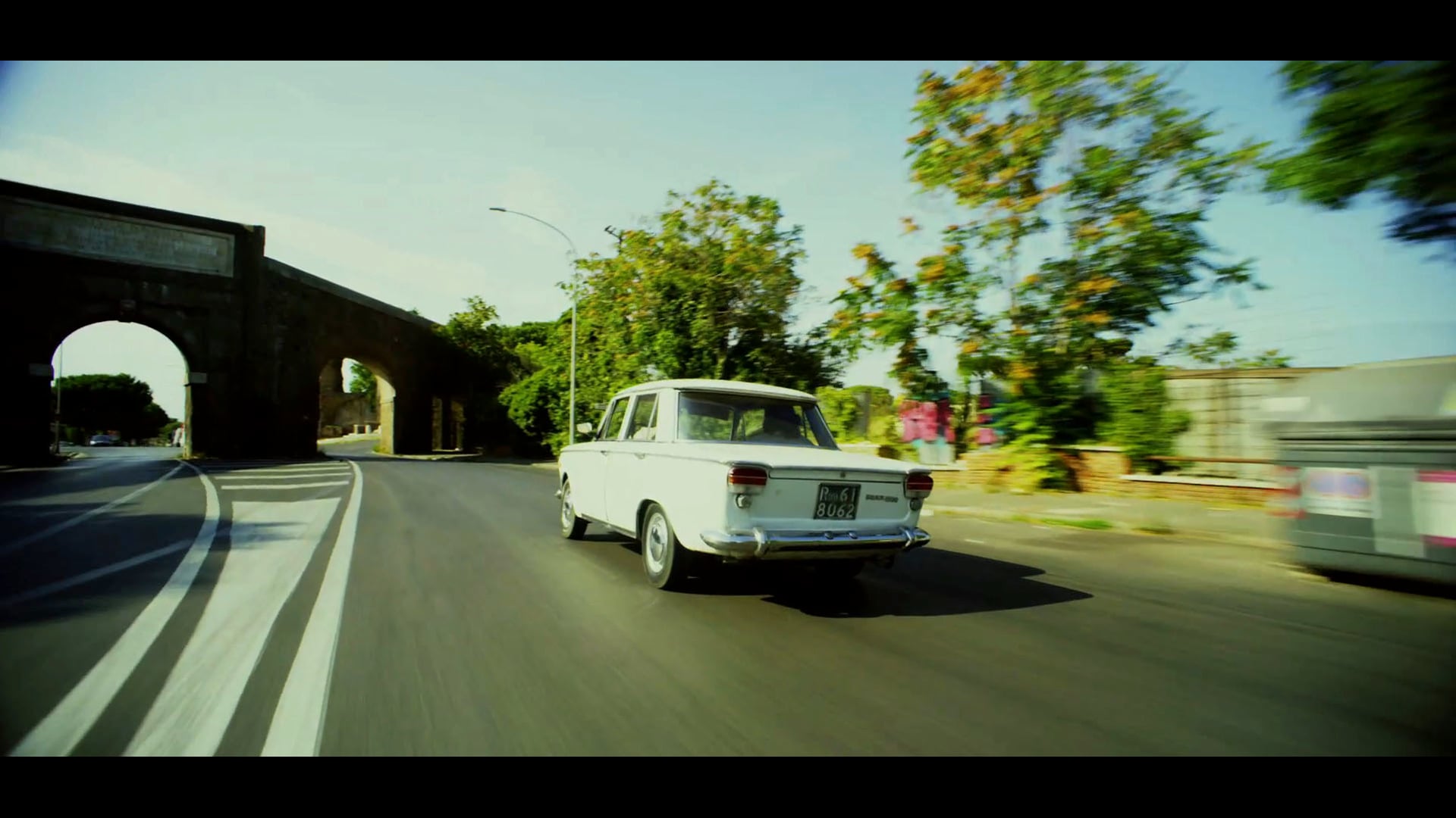 Trust S1 - TV20 "Sunday Drive"