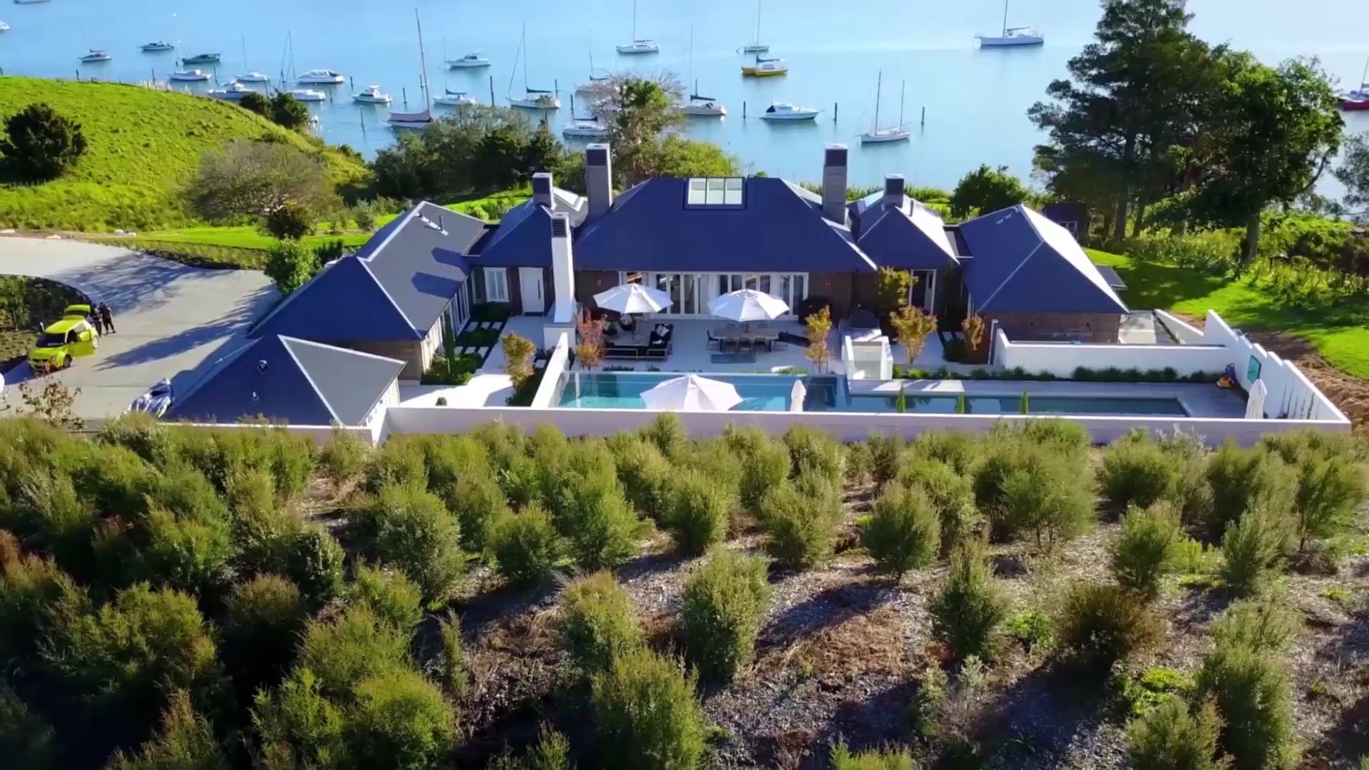 Aerial of a house designed by sumich chaplin architects