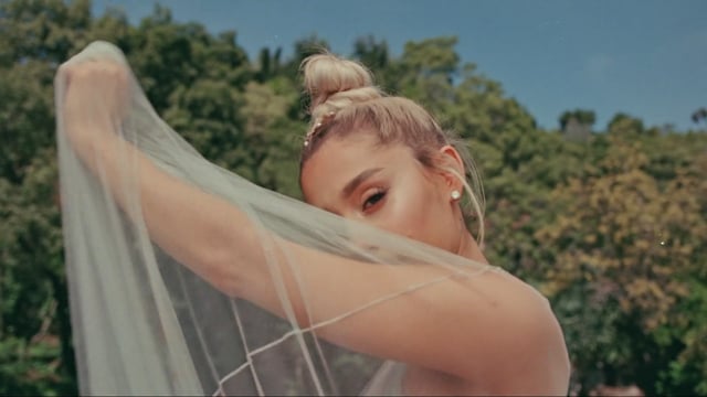 ⁣Perfect Loop with Ariana Grande